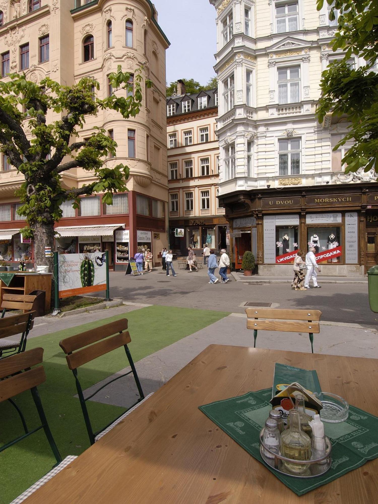 EA Apartmány Mozart Karlovy Vary Exteriér fotografie